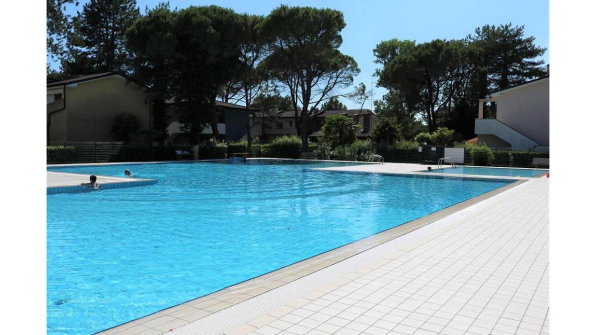 Bright With Terrace And Shared Swimming Pool - Beahost * Bibione